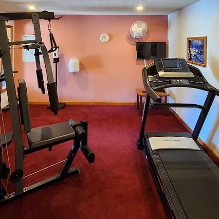 Econo Lodge Lakeshore 